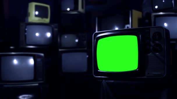Старый Зеленый Телевизор Готов Заменить Зеленый Экран Любой Материал Картинку — стоковое видео