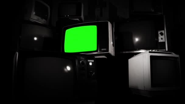 80S Телевизор Зеленым Экраном Чёрно Белый Тон Готов Заменить Зеленый — стоковое видео