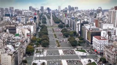 Dünyanın en geniş Street - 9 De Julio Avenue, Buenos Aires (Arjantin). Hızlandırılmış.