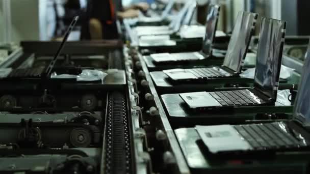 Linha Produção Laptops Montagem Planta Computador — Vídeo de Stock