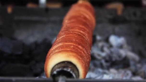 Trdelnik Φαγητό Του Δρόμου Από Πράγα Τσεχική Δημοκρατία — Αρχείο Βίντεο