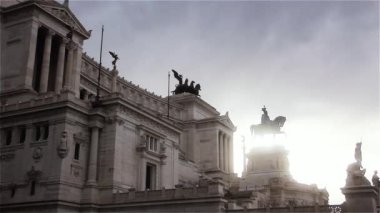 Vittorio Emanuele II Anıtı, Roma (İtalya).