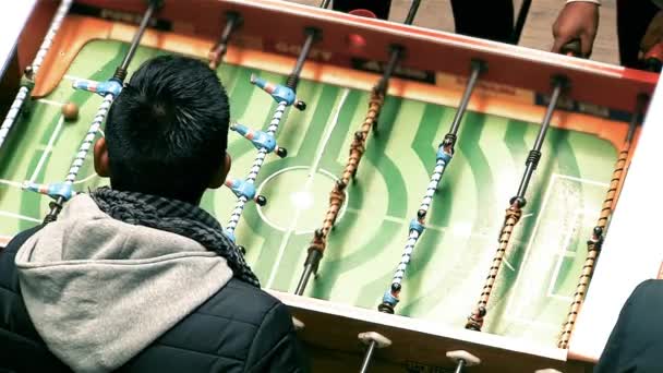 Grupo Adolescentes Jugando Metegol Paz Bolivia — Vídeos de Stock