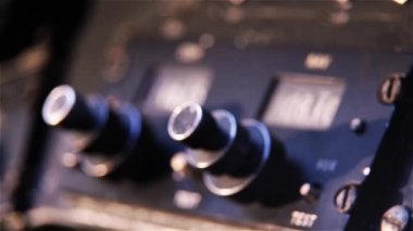 Eski bir bombardıman aleti. Close.