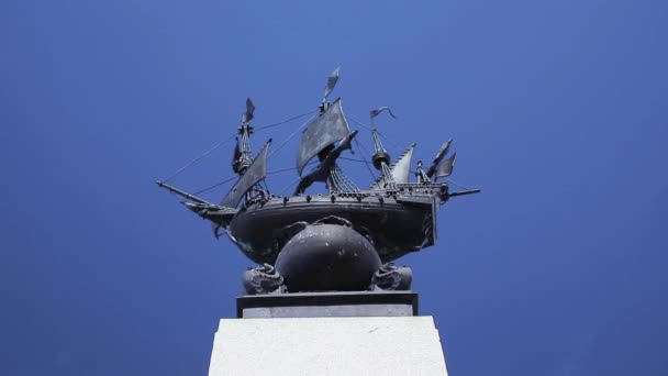 Памятник Победе Великобритании Над Немецким Флотом Фолклендских Островах — стоковое видео