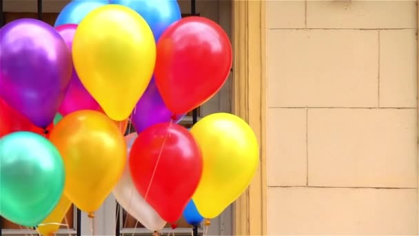Barevné heliové balónky, dětské svátky.