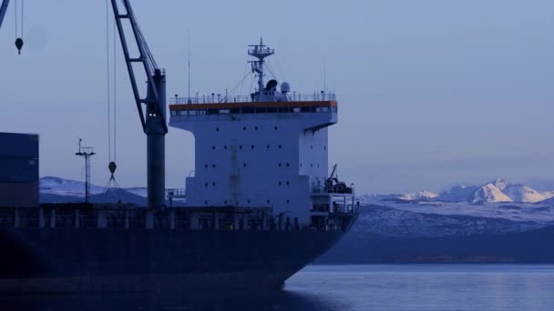 Frachtschiff Ushuaia Bei Sonnenuntergang Feuerland Argentinien — Stockvideo