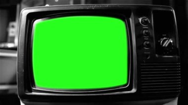 1980 'lerin eski TV Yeşil Ekranı. Siyah ve Beyaz Ton. Hızlıca Büyüt.