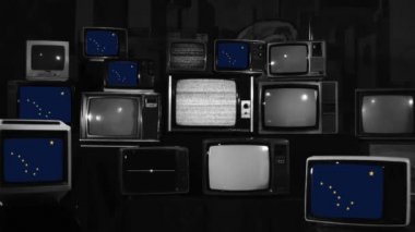 Alaska bayrakları ve Retro TV 'ler. Siyah ve Beyaz Ton. Yakınlaştır. 
