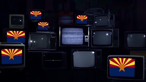 アリゾナ州とレトロテレビの旗 ブルーダークトーン ズームイン — ストック動画