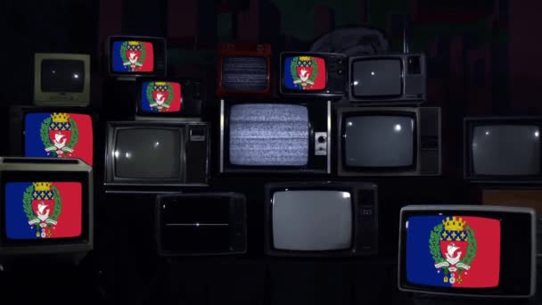 Флаги Парижа Гербом Ретро Телевизорами Годов Синий Темный Тон Zoom — стоковое видео