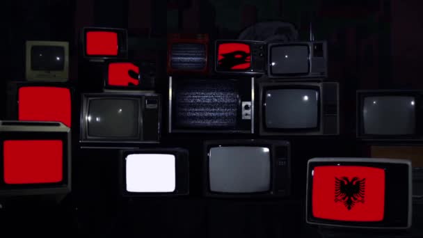 Flagge Albaniens Auf Retro Fernsehern Blauer Dunkler Ton Vergrößern — Stockvideo