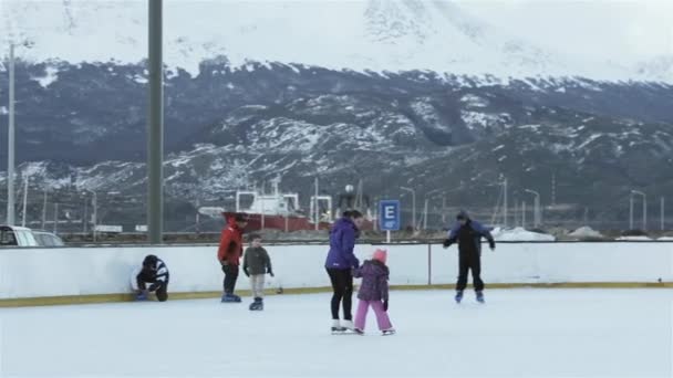 Ijsbaan Ushuaia Zuidelijkste Stad Ter Wereld Provincie Tierra Del Fuego — Stockvideo