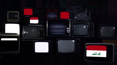 İstiflenmiş Retro Televizyonlarda Irak bayrağı. Mavi Koyu Ton. Yakınlaştır.  