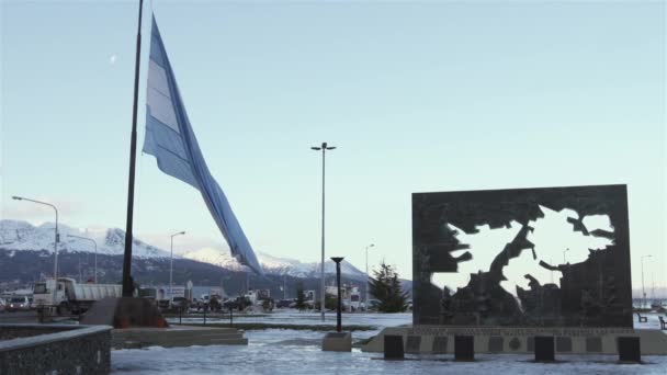 Bandeira Argentina Plaza Islas Malvinas Praça Das Ilhas Malvinas Ushuaia — Vídeo de Stock