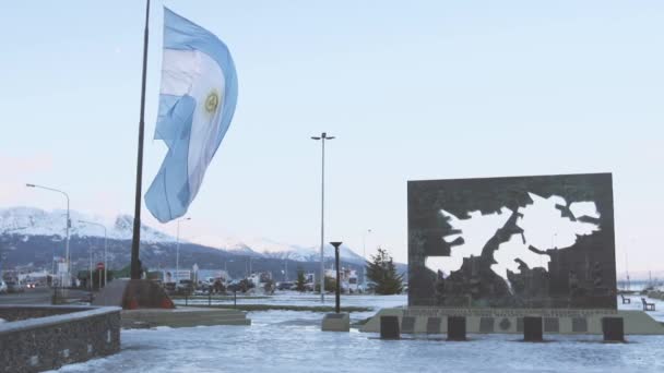 Bendera Argentina Plaza Islas Malvinas Falkland Islands Square Ushuaia Provinsi — Stok Video