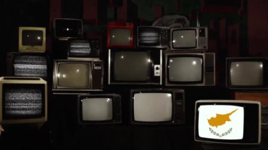Retro TV 'ler ve Kıbrıs Ulusal Bayrağı. Yakınlaştır. 