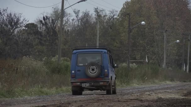 Régi 4X4 Jármű Dirt Road Gouinban Carmen Areco Buenos Aires — Stock videók