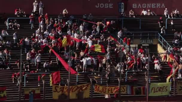 Πλήθος Οπαδών Γήπεδο Ποδοσφαίρου Στην Αργεντινή — Αρχείο Βίντεο