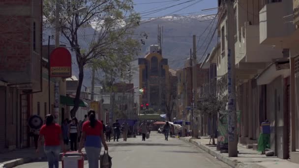 Cochabamba Bolivia Srpen 2019 Lidé Procházející Ulicemi Quillacollo Během Festivalu — Stock video
