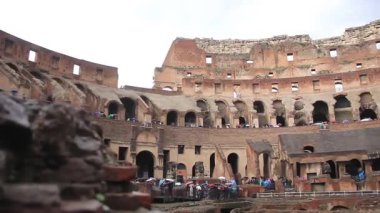 Roma Kolezyumu 'nun Taş Tribünleri, Roma, İtalya ile Panoramik İç Görünümü  