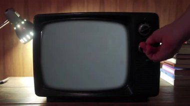 El Değiştirme Yeşil Ekran Televizyonu - Kapat - Yakınlaştır -% 100 Gerçek Video, Yapay zeka değil - 4K