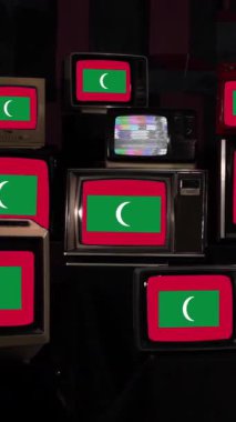 Retro TV 'ler Yığılmış Maldivian Bayrağı Gösterimi - Dikey 4K Video