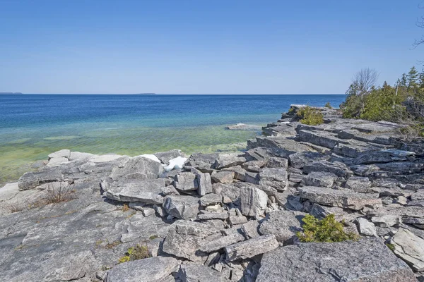 Kayalar Göl Huron Bruce Yarımadası Milli Parkı Nda Ontario Yalnız — Stok fotoğraf