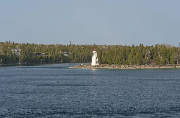 Latarnia Morska Przystań Początku Dnia Wiosny Tobermory Ontario — Zdjęcie stockowe