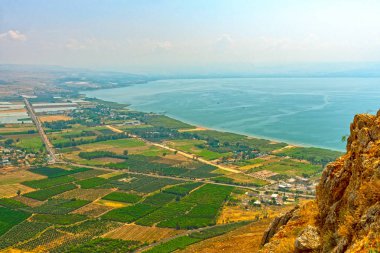 Celile Denizi yukarıdan Mount Arbel İsrail üzerinde görünümünü