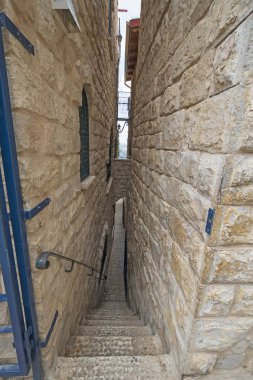 Çok dar alleyway eski şehir Safed, İsrail