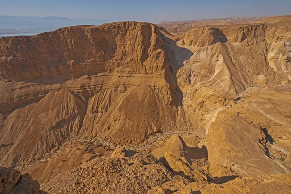 Suché Erodované Útesy Poušti Národního Parku Masada Izraeli — Stock fotografie