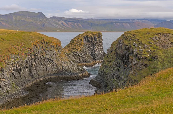 Caleta Oculta Rocas Lava Costa Cerca Arnarstapi Islandia —  Fotos de Stock