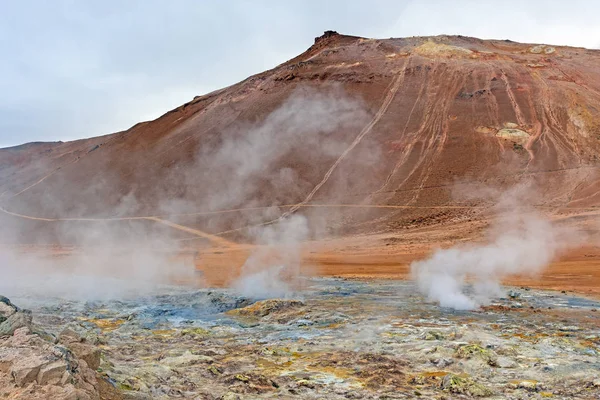 Impressive Peak Looming over a Thermal Area — Stock Photo, Image