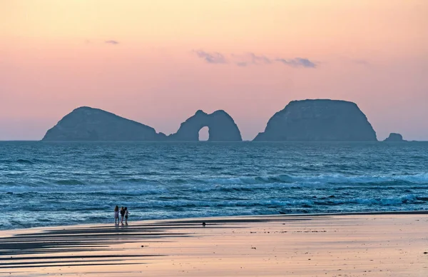 Oregon Daki Cape Gözcü Eyalet Parkı Nda Okyanus Kıyısında Alacakaranlık — Stok fotoğraf