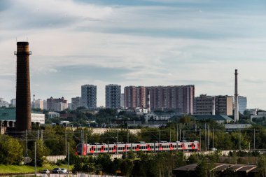 Moskova, Rusya - 5 Ağustos 2018: Tren Moskova Merkezi halka seyahat