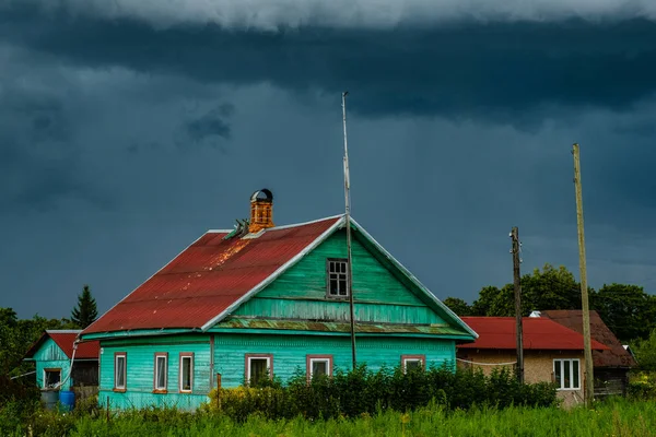 Koporye, 레닌그라드 스 카 야 주, 러시아의 오래 된 마을 있는 집 — 스톡 사진