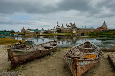 Yaz günü güzel Rus Solovki Manastırı