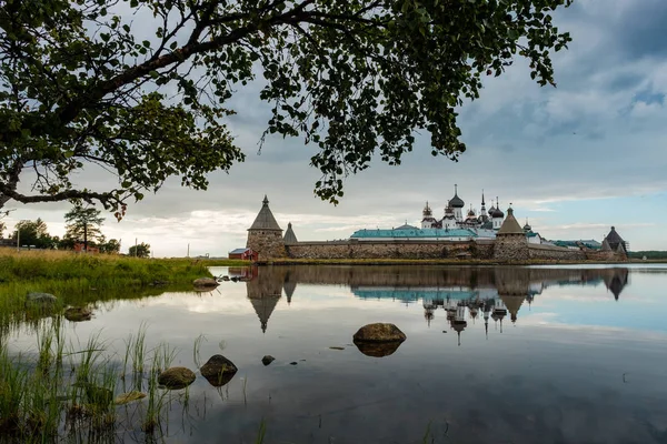 夏の日に美しいロシア Solovki 修道院 — ストック写真