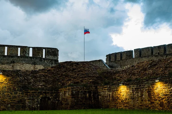 Прекрасный Вид Крепость Ивангороде Закате — стоковое фото