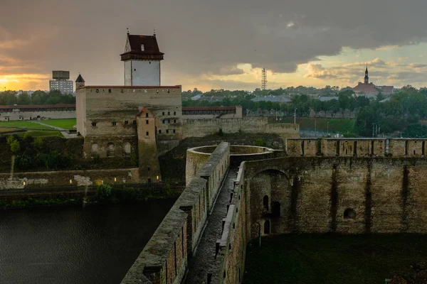 Вид Нарву Иванобородской Крепости — стоковое фото