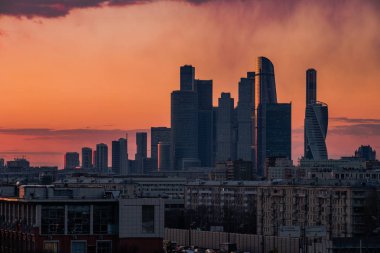 MOSCOW, RUSSIA - 10 Mayıs 2019 Moskova 'da gün batımında görüş