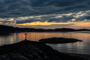 Teriberka civarında yeşil kutup tundra yaz manzara