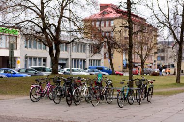 Avrupa Caddesi üzerinde şehir Bisiklet Park üzerinde üst üste farklı türleri