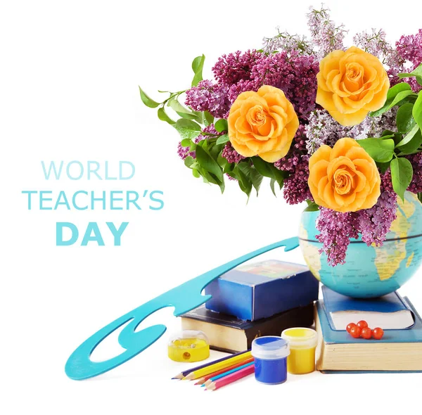 Weltlehrertagskonzept Blumenstrauß Landkarte Globus Und Bücher Stapeln Sich — Stockfoto