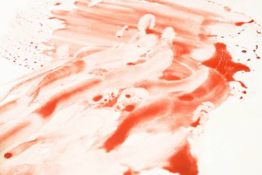 Beyaz arka planda kan, kanla doku