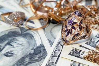 Altın, gümüş ve para mücehverleri, tefeci konsepti, mücevher denetleme ve doğrulama