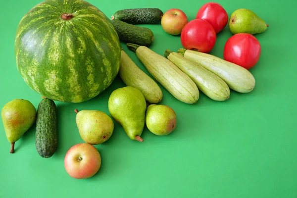 Verduras Orgánicas Frutas Sobre Fondo Verde Con Espacio Para Copiar — Foto de Stock