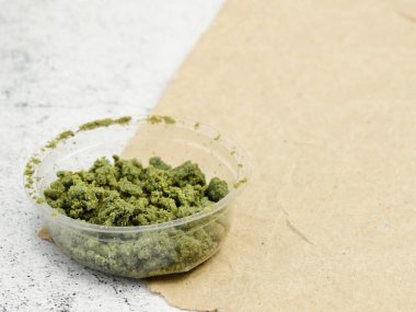 Ev yapımı organik kuru yüz maskesi için doğal malzemeler. Güzellik Konsepti. Kaplıca. Vücudunu sev