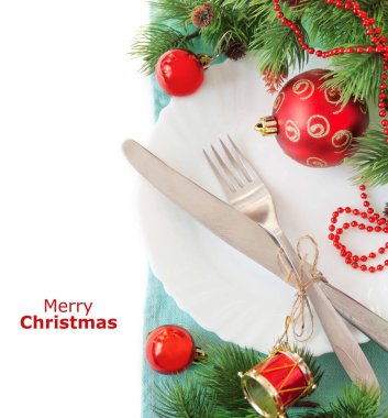 Yeni yıl baloları, mutlu noeller ve mutlu yeni yıl konseptiyle Noel tebrik kartı.